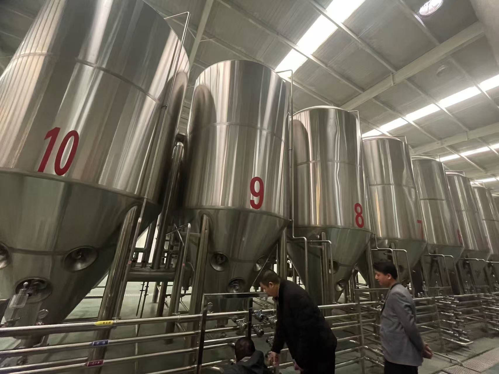 永州精酿啤酒设备厂—平面布置、设备设计、制造、调试、培训等一条龙服务